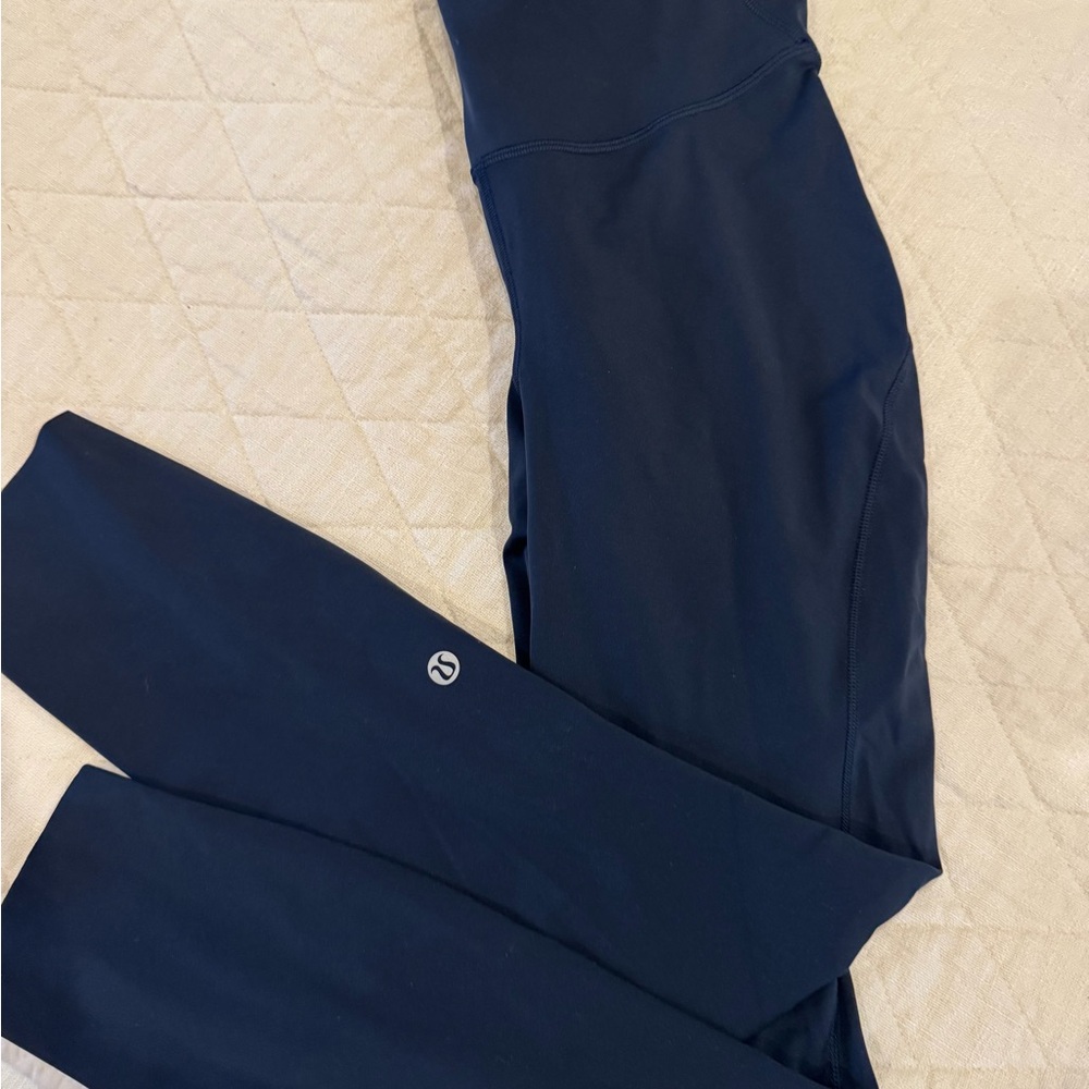 Lululemon Base Pace High Rise Tight size 6 , true navy 25”